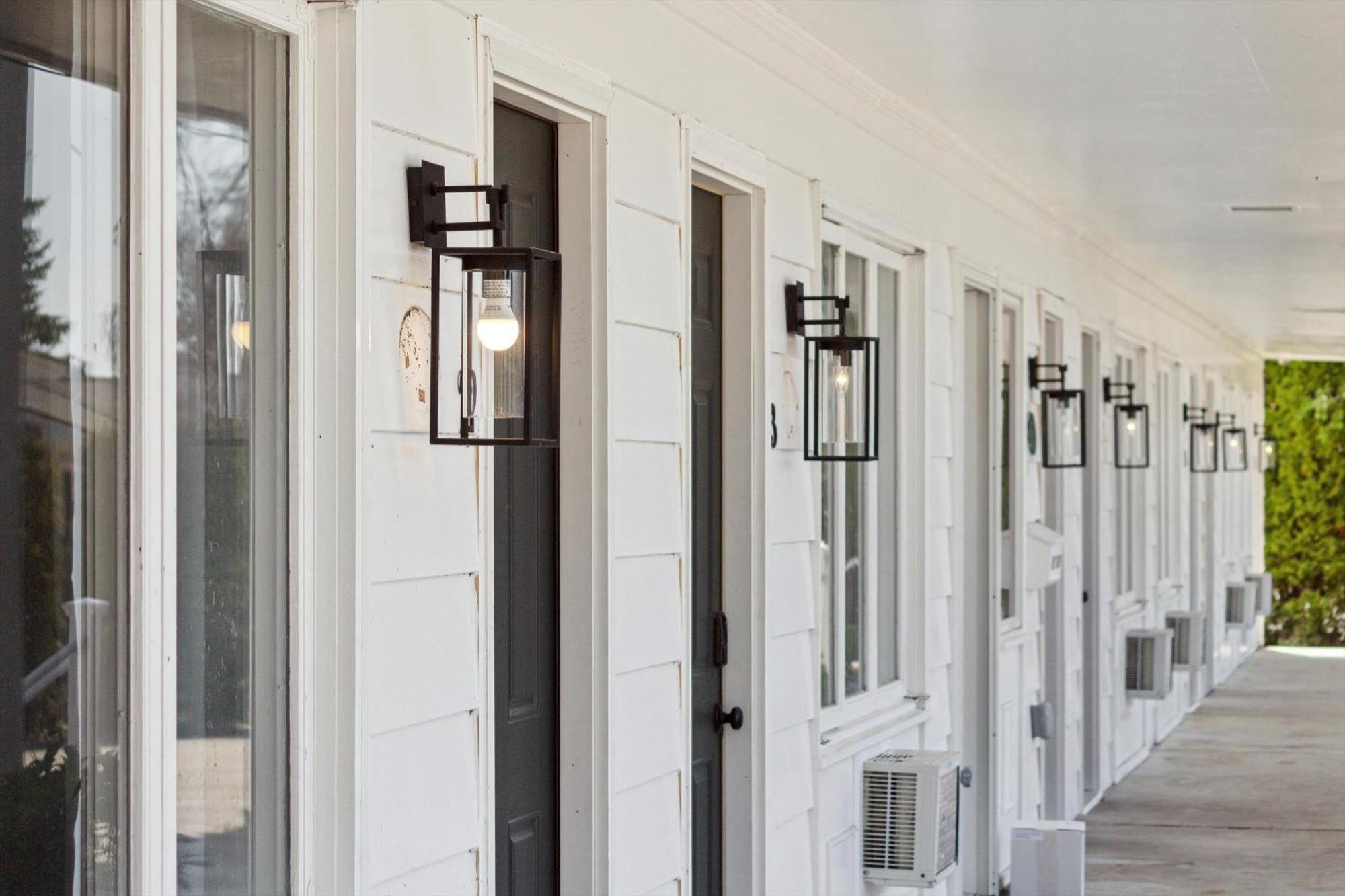 Villa Self Check-In Lake Views Workspace 2 Queen Beds Petoskey Exterior foto
