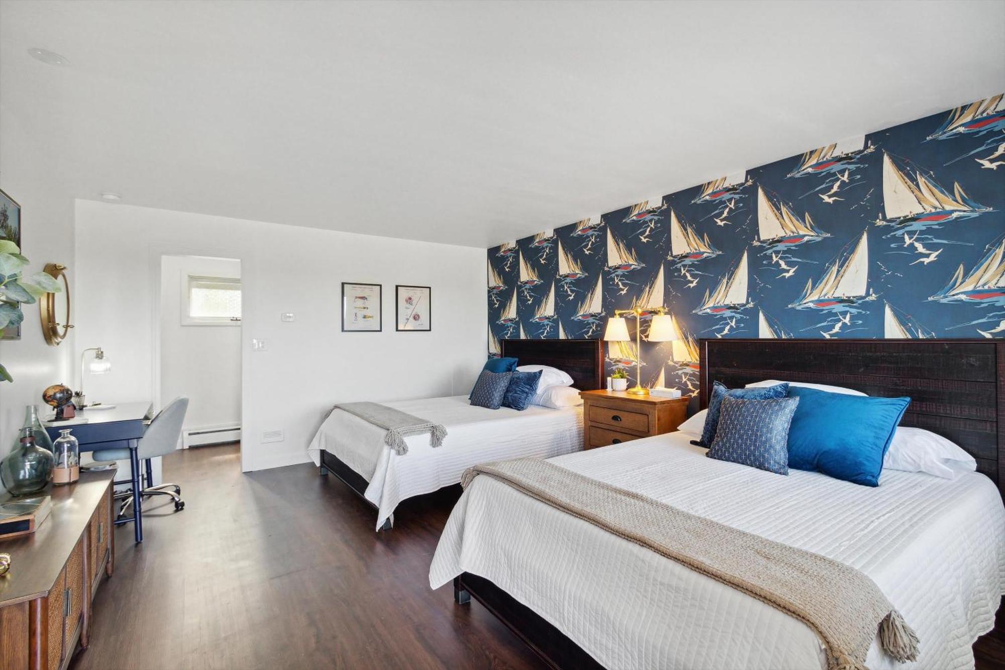Villa Self Check-In Lake Views Workspace 2 Queen Beds Petoskey Exterior foto
